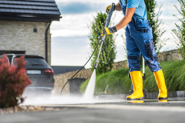 Best Concrete Pressure Washing  in Mascotte, FL